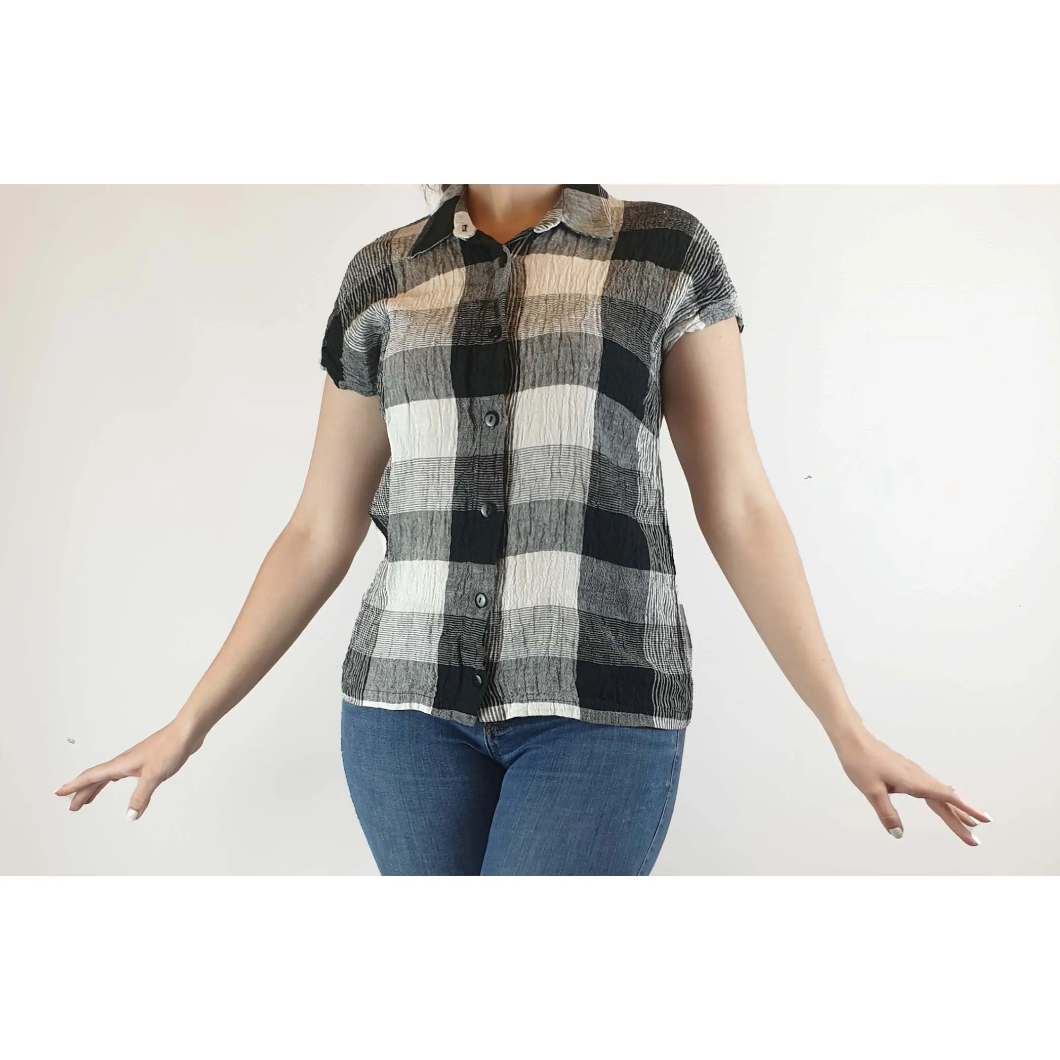Kumo black and white check print short sleeve shirt size 10